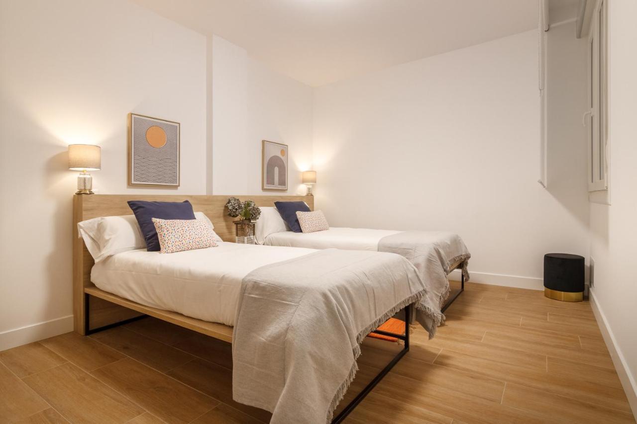 Appartamento Elegante y Recién Reformado en Abando Bilbao Esterno foto
