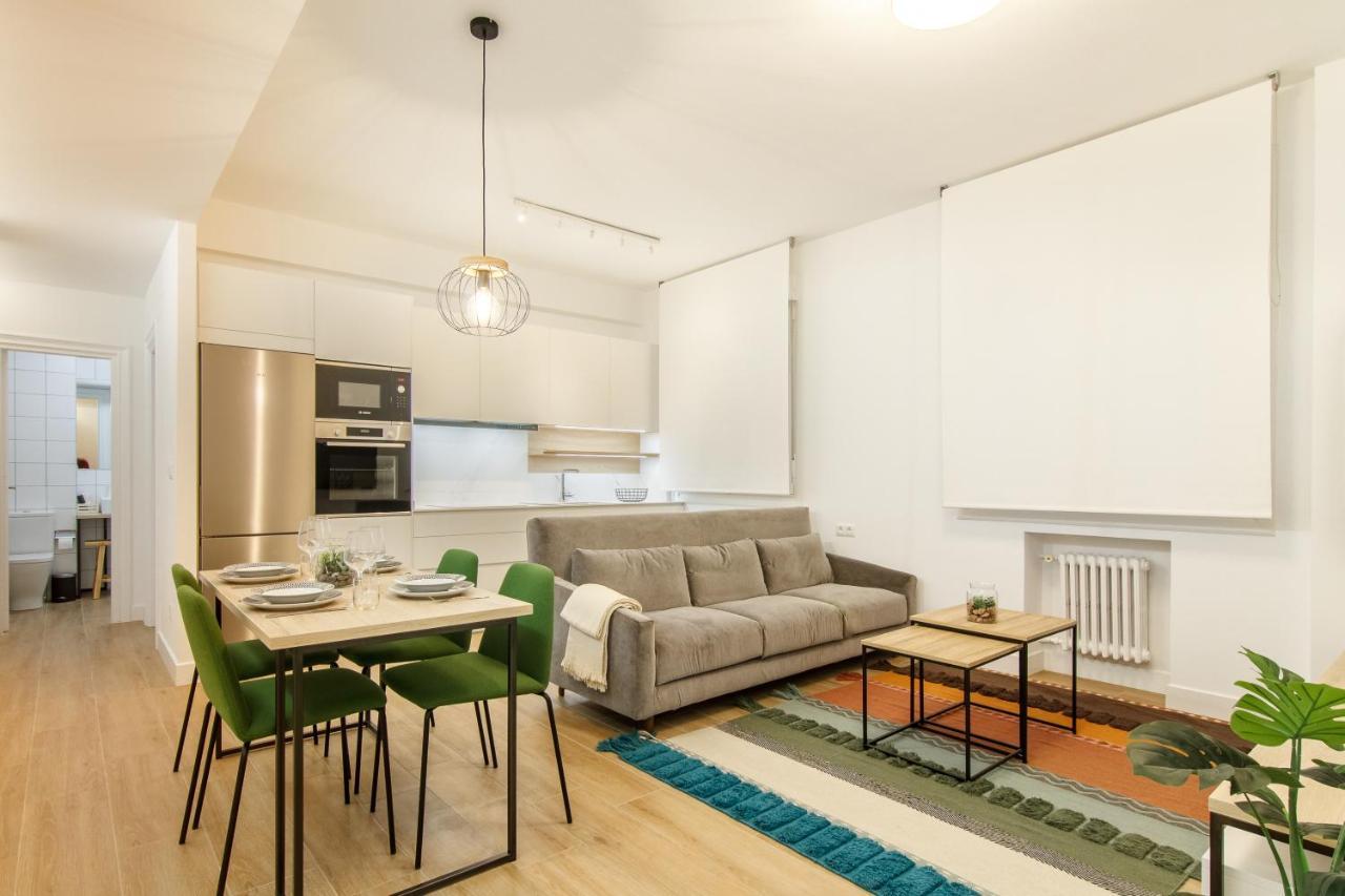 Appartamento Elegante y Recién Reformado en Abando Bilbao Esterno foto